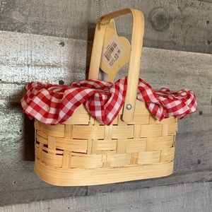 Bag Bootique Basket with Cloth Zippered Closure